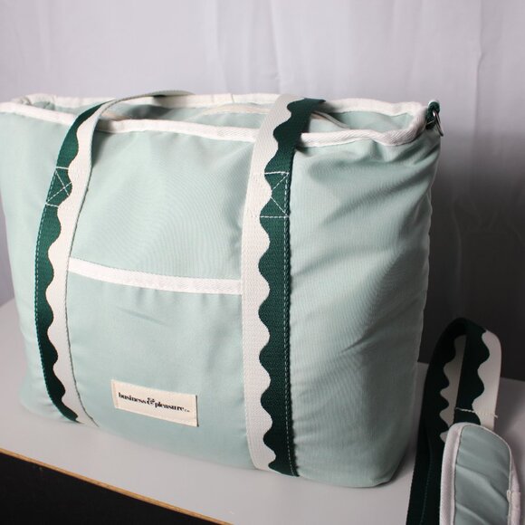 Business & Pleasure The Holiday Cooler Tote Bag - Rivie Green - Picture 3 of 7